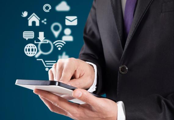 Come trovare il giusto equilibrio tra online ed offline in agenzia?