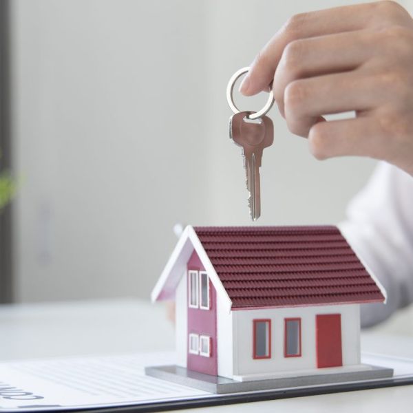 Vendere casa: la guida per vendere un immobile con agenzia o da privato