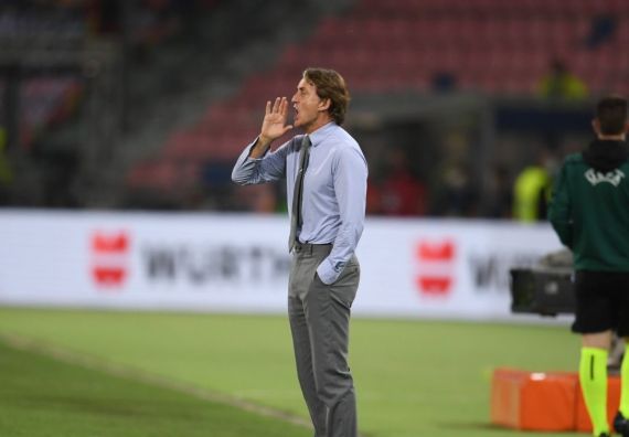 dove vive mancini