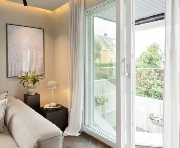 Chiusura del balcone con vetri scorrevoli